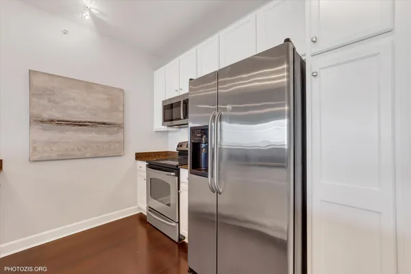 $359,900 | 100 East 14th Street, Unit 903, Chicago, IL 60605
