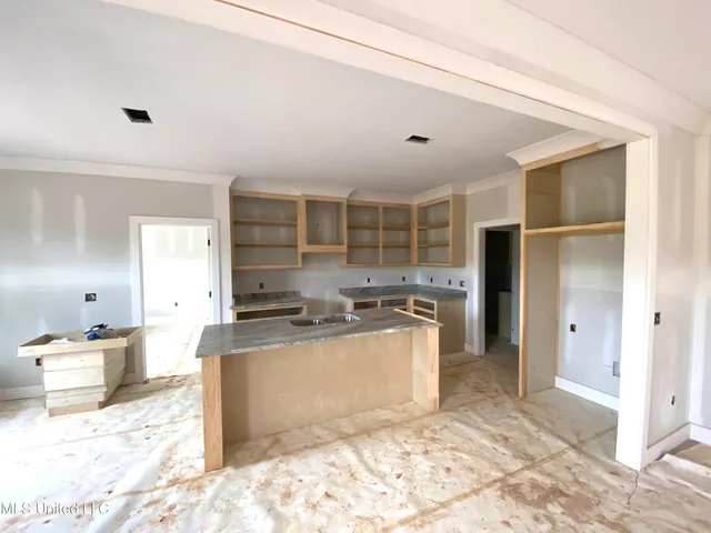 $305,660 | 786 Clyde B Road, Walnut Grove, MS 39189