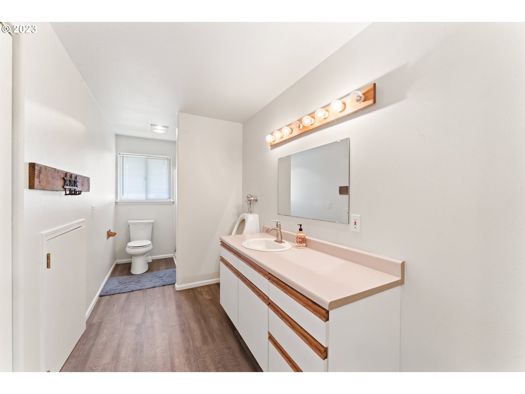 1722 Plat K Road Sutherlin, OR 97479 - Photo 21 of 32 a bathroom with a sink and a mirror