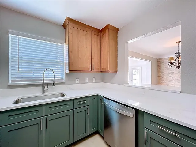 $365,000 | 8822 Bay Street Northeast, St. Petersburg, FL 33702