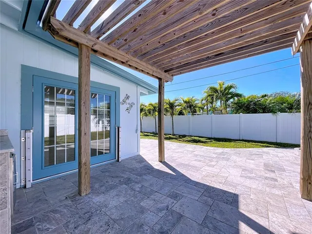 $365,000 | 8822 Bay Street Northeast, St. Petersburg, FL 33702