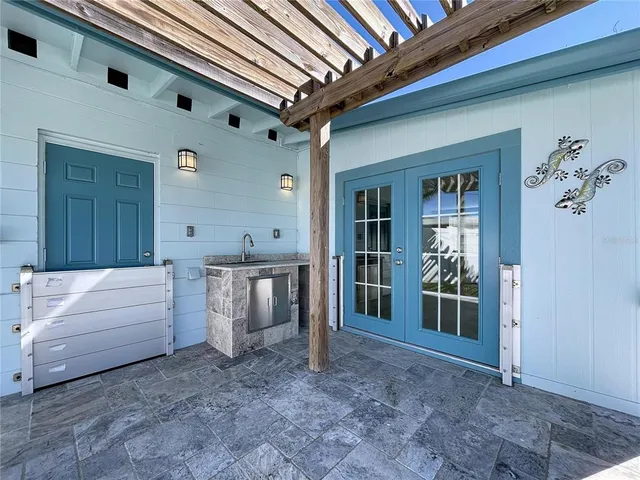 $365,000 | 8822 Bay Street Northeast, St. Petersburg, FL 33702