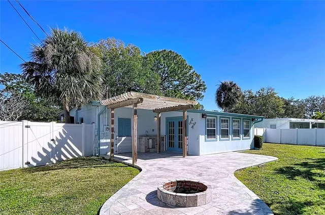 $365,000 | 8822 Bay Street Northeast, St. Petersburg, FL 33702