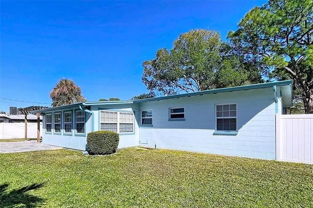 $365,000 | 8822 Bay Street Northeast, St. Petersburg, FL 33702