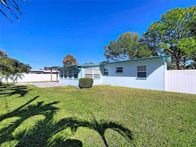 $365,000 | 8822 Bay Street Northeast, St. Petersburg, FL 33702