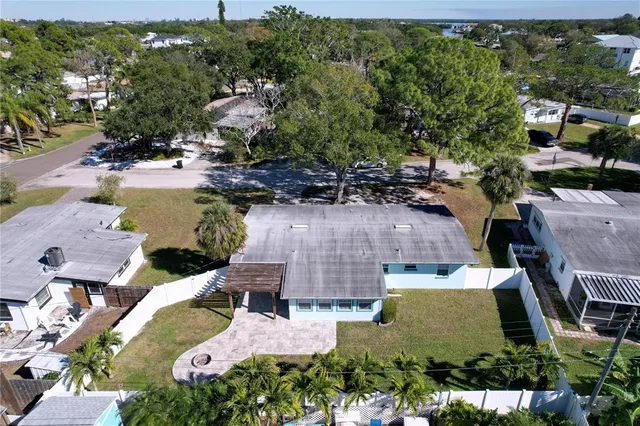 $365,000 | 8822 Bay Street Northeast, St. Petersburg, FL 33702