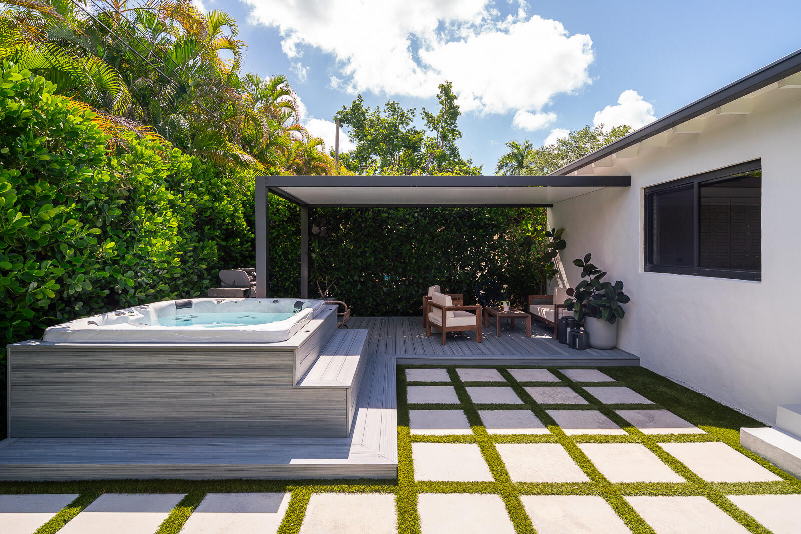 5745 Southwest 54th Terrace Miami, FL 33155 - Photo 3 of 25 Backyard Pergola