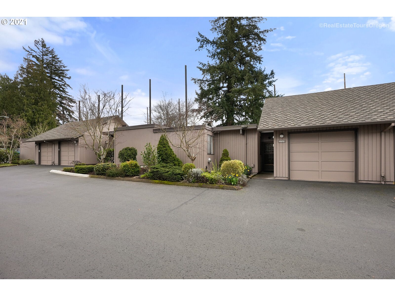 7972 Southwest Scholls Ferry Road Beaverton, OR 97008 - Photo 1 of 25 Gallery Image 1