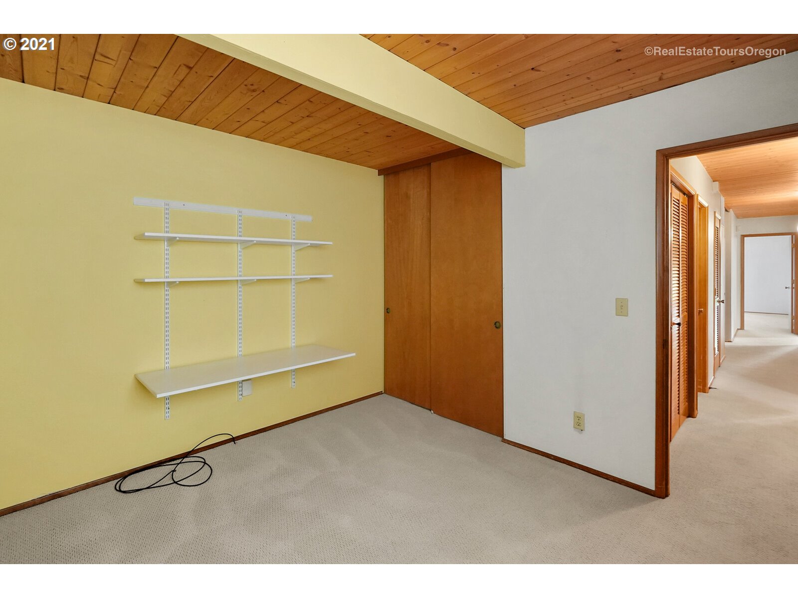 7972 Southwest Scholls Ferry Road Beaverton, OR 97008 - Photo 17 of 25 Gallery Image 17