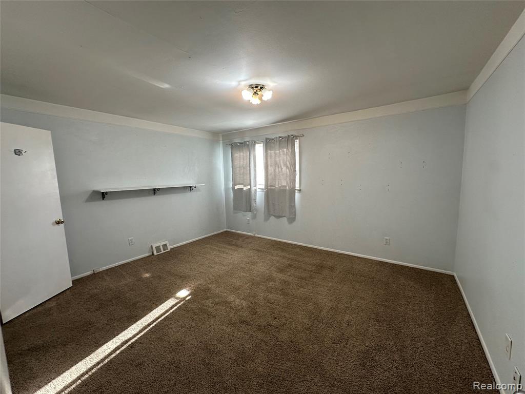 12056 East Hemingway Redford, MI 48239 - Photo 11 of 22