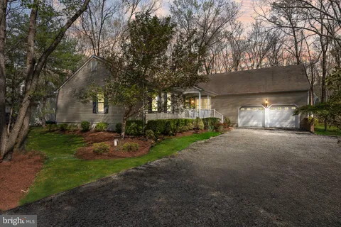 $685,000 | 2 Strafford Court, Medford, NJ 08055