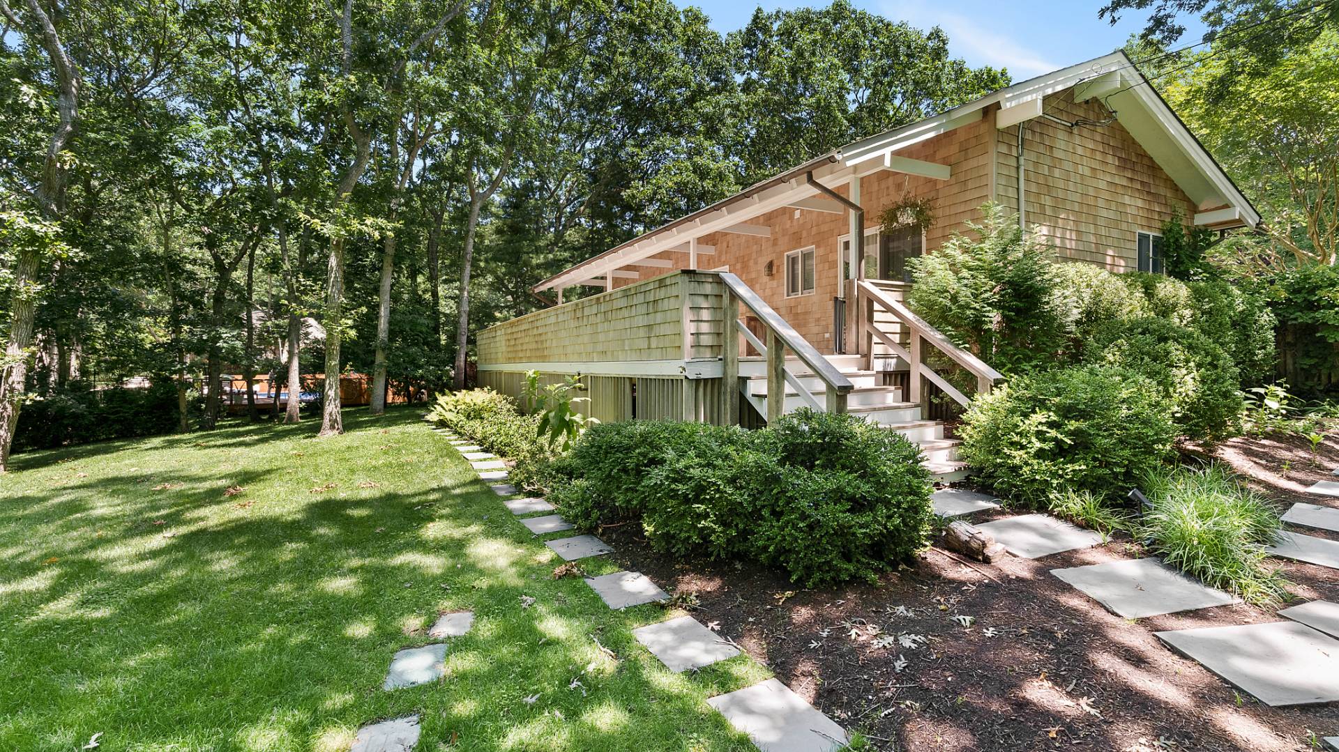 115 Isle Of Wight Road East Hampton, NY 11937 - Photo 12 of 14