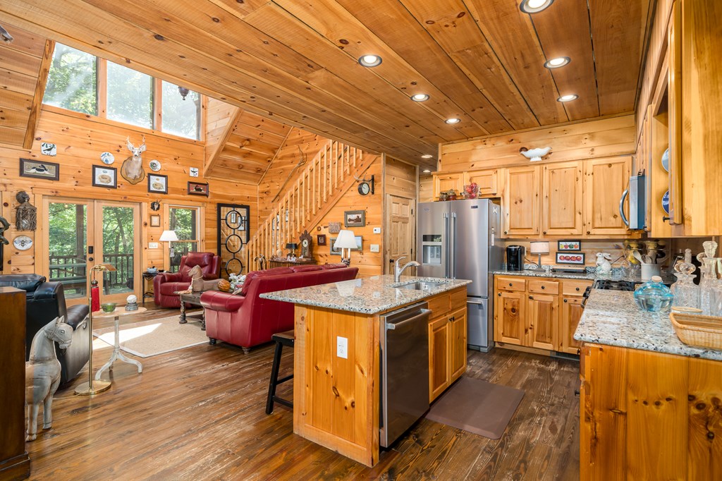 135 Diamond Back Ridge Blue Ridge, GA 30513 - Photo 6 of 60
