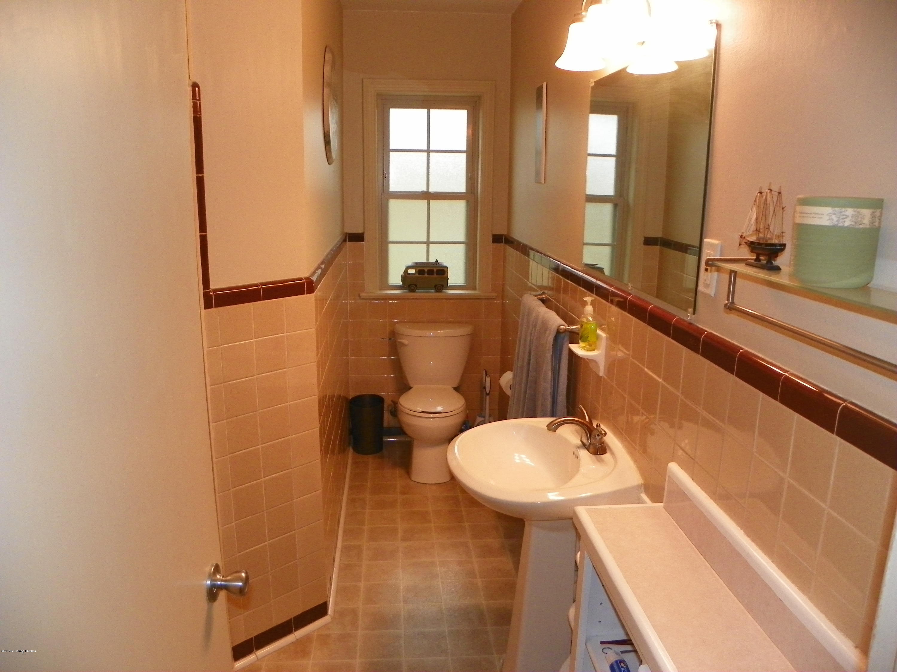 808 Stivers Road Louisville, KY 40207 - Photo 22 of 27 012