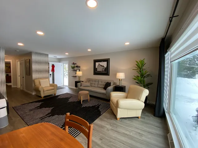 $3,950 | 221 Nordica Avenue, Glenview, IL 60025