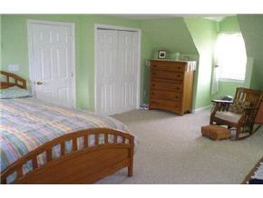259 Island Pond Road Derry, NH 03038 - Photo 5 of 9