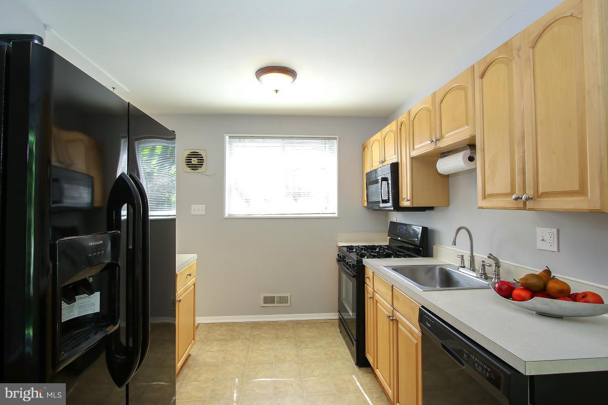 2824 Radius Road Silver Spring, MD 20902 - Photo 11 of 29 Kitchen