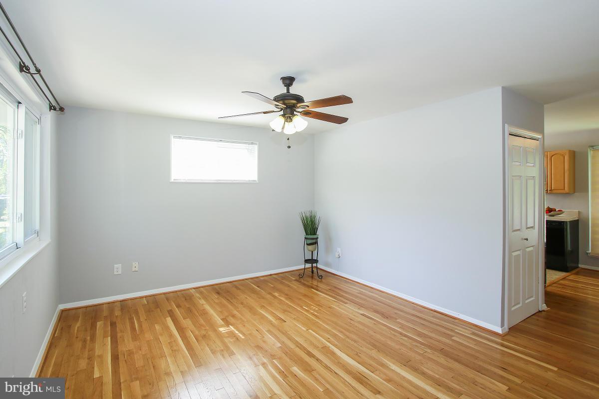 2824 Radius Road Silver Spring, MD 20902 - Photo 4 of 29 Living Room