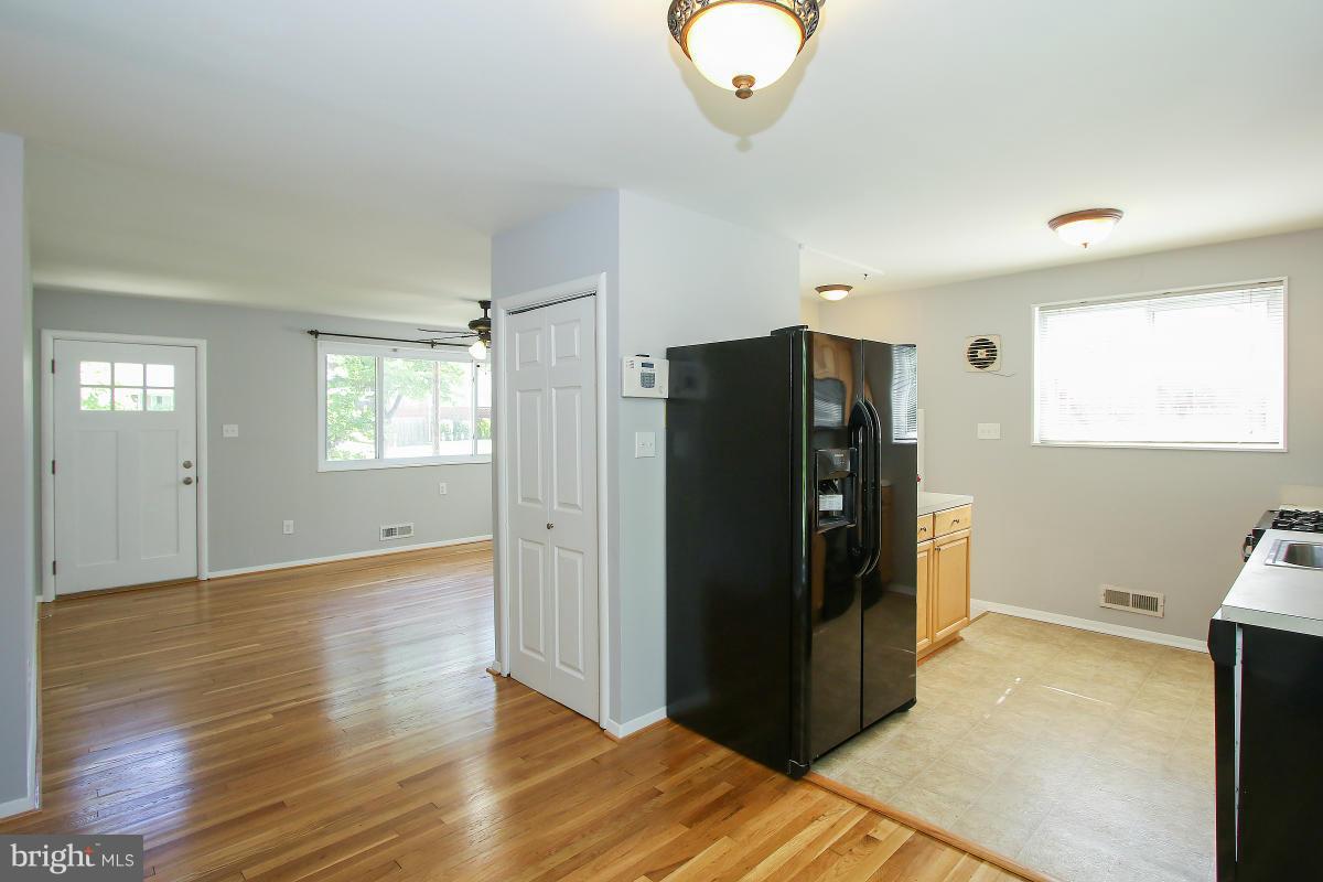 2824 Radius Road Silver Spring, MD 20902 - Photo 9 of 29 Interior (General)