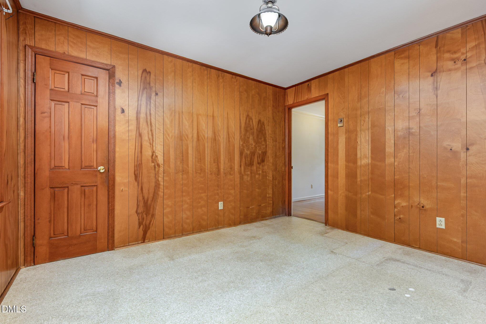 913 Merwin Road Raleigh, NC 27606 - Photo 12 of 28 Breakfast nook or keeping room