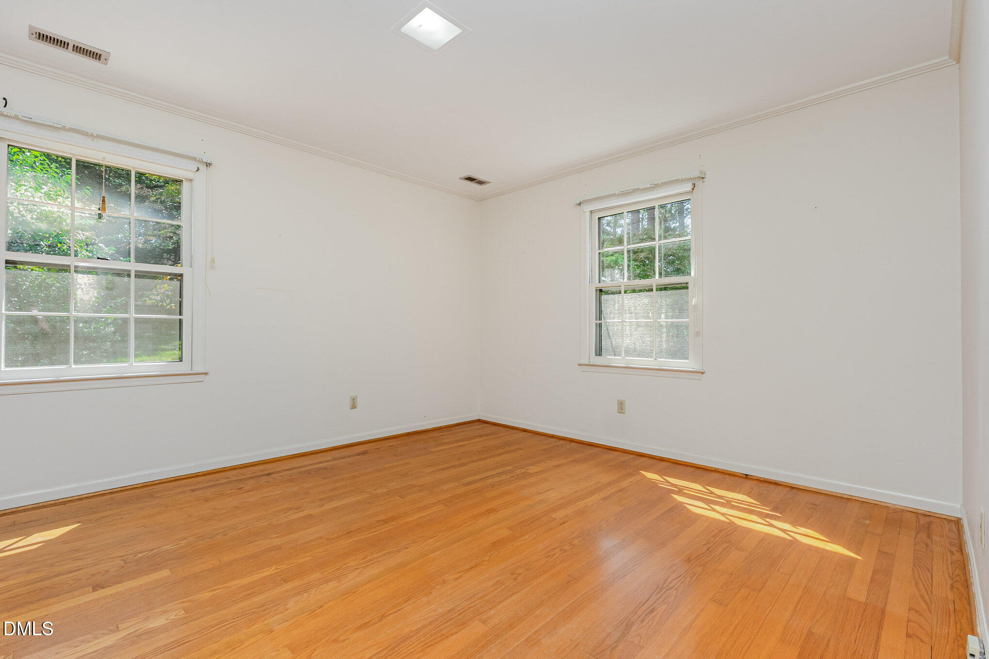 913 Merwin Road Raleigh, NC 27606 - Photo 15 of 28 Primary