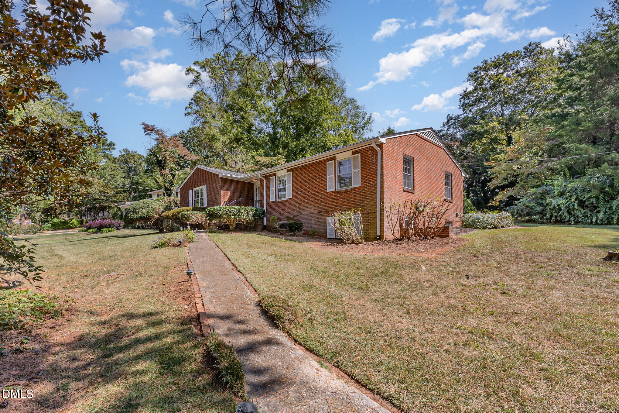 913 Merwin Road Raleigh, NC 27606 - Photo 4 of 28 Fantastic location