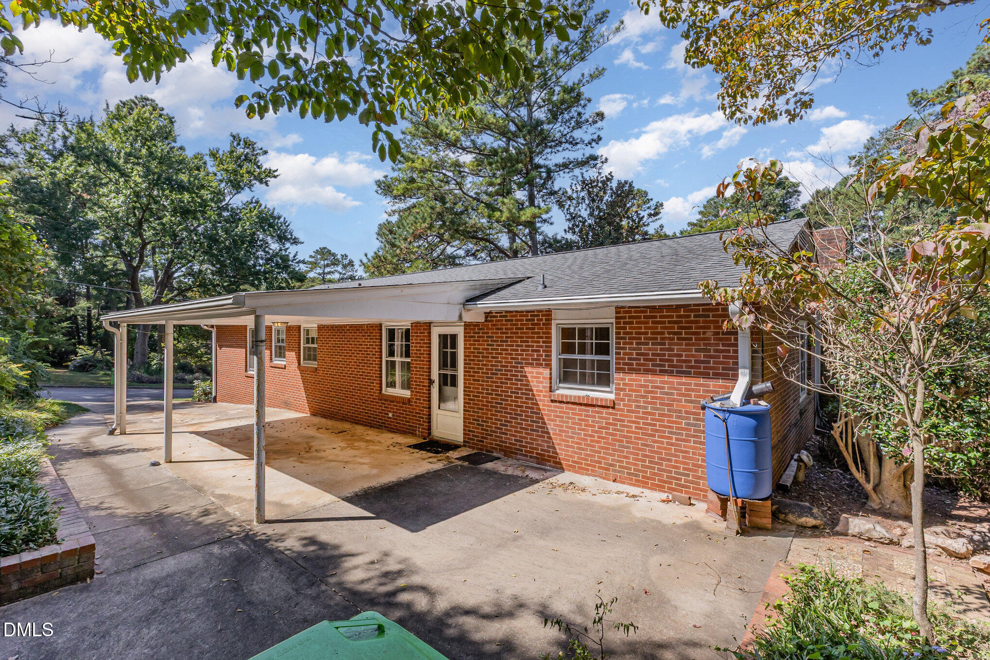 913 Merwin Road Raleigh, NC 27606 - Photo 7 of 28 Friend and Family Entry to the kitchen