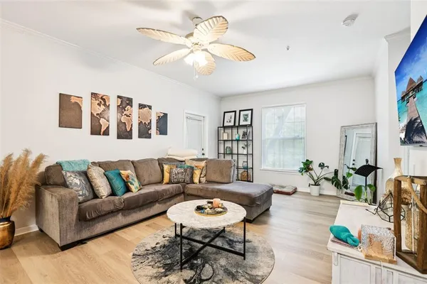 $250,000 | 10125 Courtney Palms Boulevard, Unit 201, Tampa, FL 33619