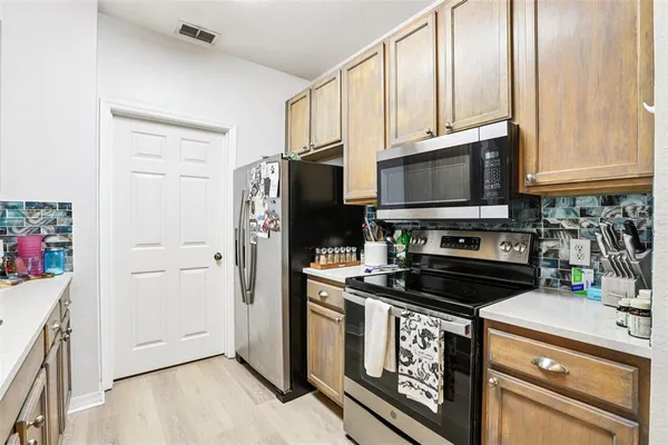 $250,000 | 10125 Courtney Palms Boulevard, Unit 201, Tampa, FL 33619