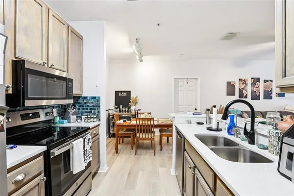 $250,000 | 10125 Courtney Palms Boulevard, Unit 201, Tampa, FL 33619