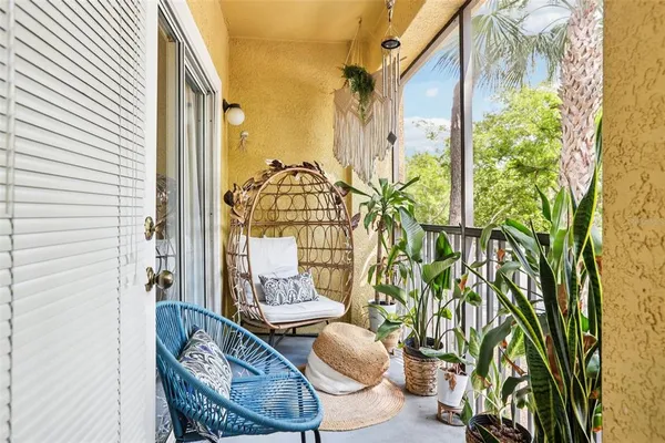 $250,000 | 10125 Courtney Palms Boulevard, Unit 201, Tampa, FL 33619