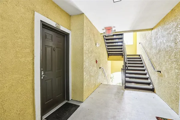 $250,000 | 10125 Courtney Palms Boulevard, Unit 201, Tampa, FL 33619