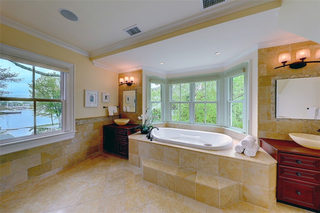 45 Mathewson Road Barrington, RI 02806 - Photo 24 of 40