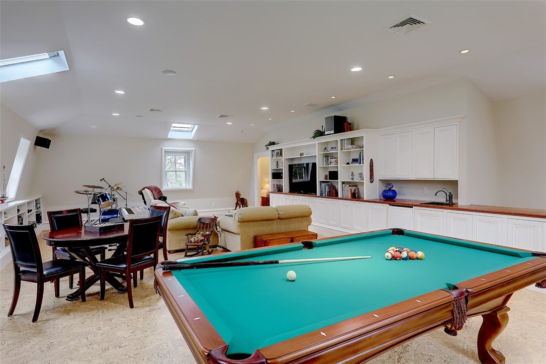 45 Mathewson Road Barrington, RI 02806 - Photo 29 of 40