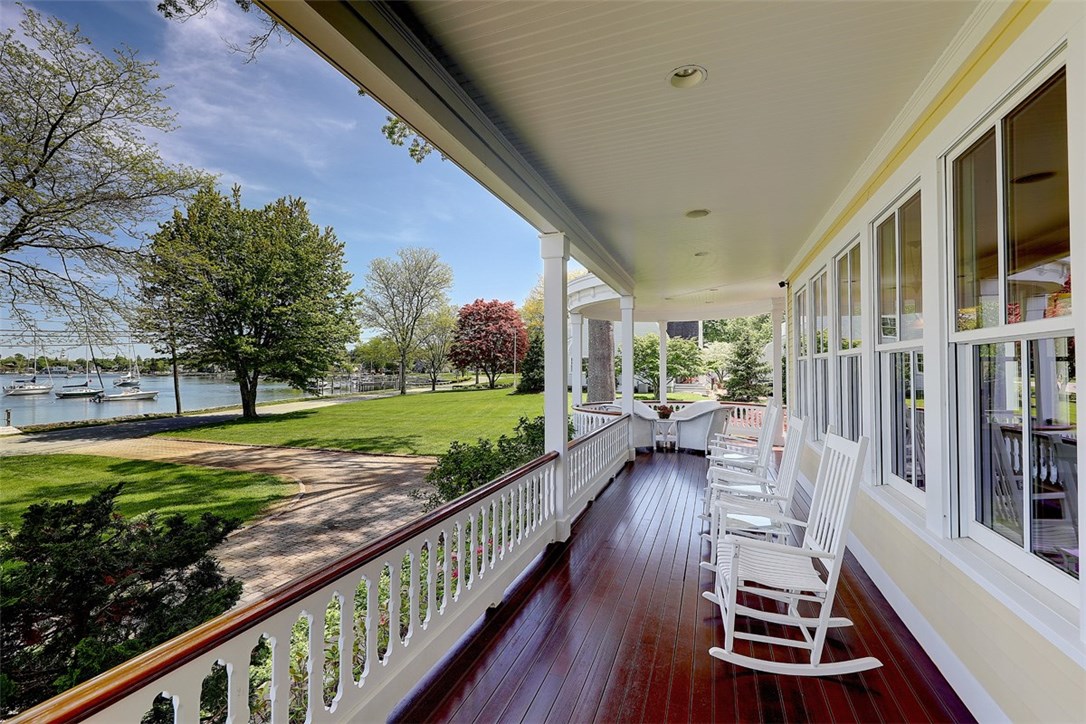 45 Mathewson Road Barrington, RI 02806 - Photo 4 of 40