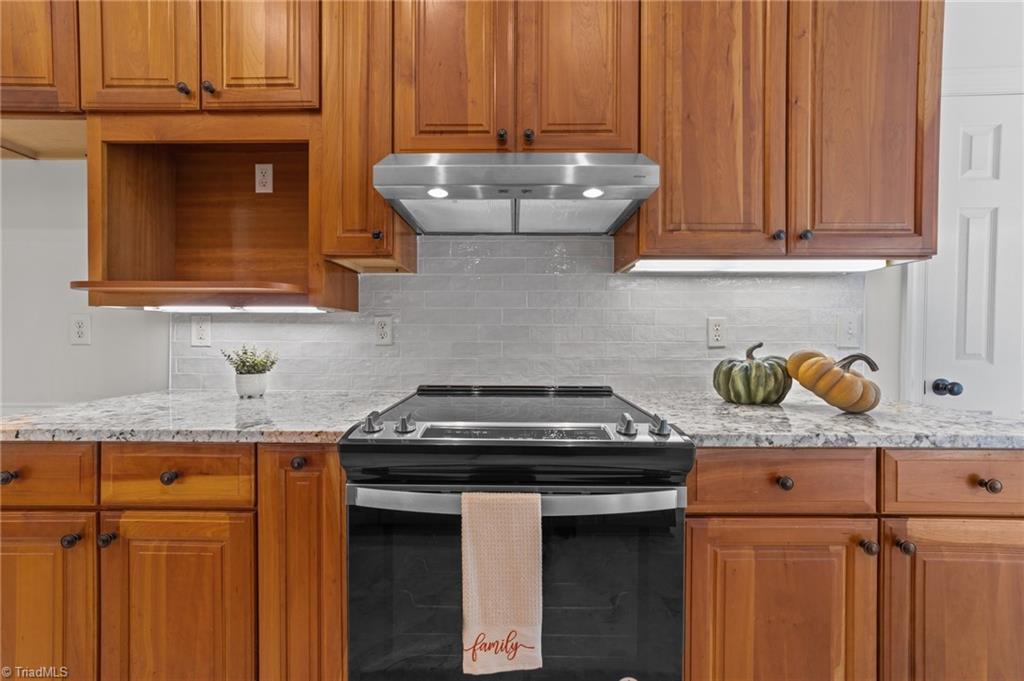 495 Ben Lee Road Thomasville, NC 27360 - Photo 15 of 35 Gallery Image 15