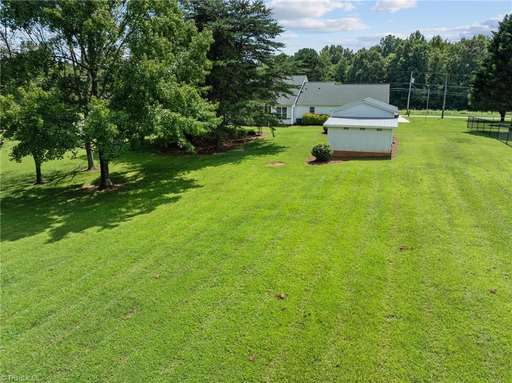 495 Ben Lee Road Thomasville, NC 27360 - Photo 34 of 35 Gallery Image 34