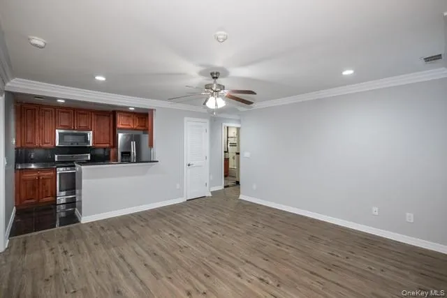 $2,805 | 1104 Vista View Drive, Unit 1104, Farmingville, NY 11738