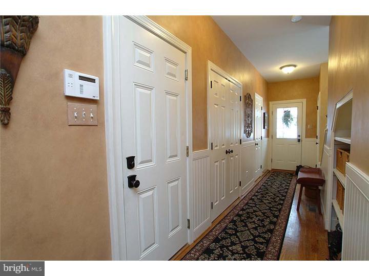 1977 Beaver Hill Road Chester Springs, PA 19425 - Photo 13 of 25 Hallway