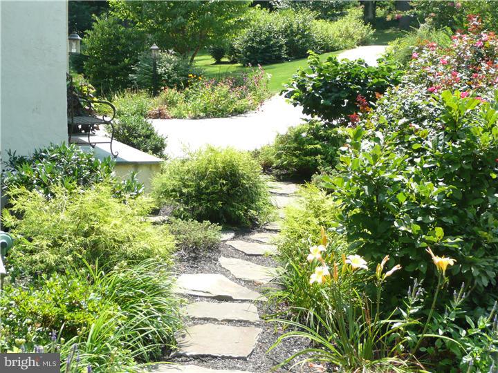 1977 Beaver Hill Road Chester Springs, PA 19425 - Photo 25 of 25 Garden
