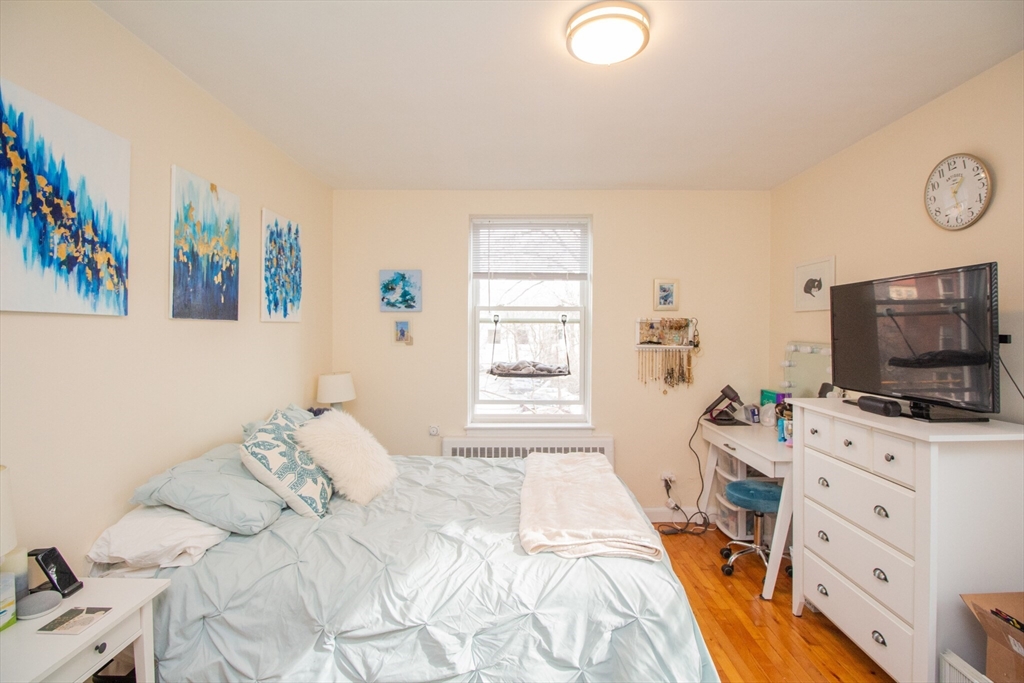 42 Dean Road, Unit 2 Brookline, MA 02445 - Photo 7 of 8