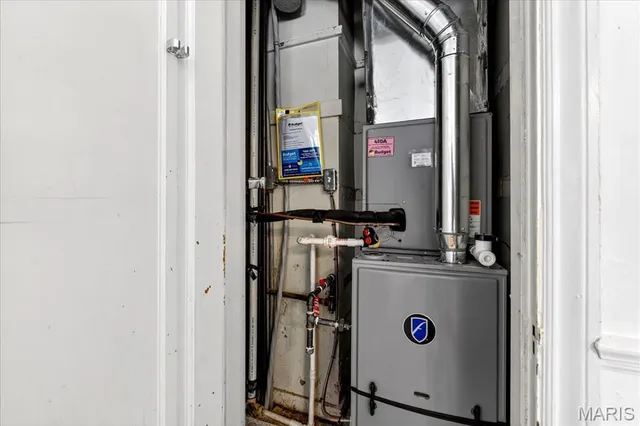 $184,900 | 7532 Cromwell Drive, Unit 1S, Clayton, MO 63105