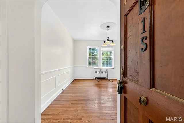 $184,900 | 7532 Cromwell Drive, Unit 1S, Clayton, MO 63105