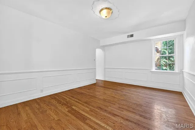 $184,900 | 7532 Cromwell Drive, Unit 1S, Clayton, MO 63105