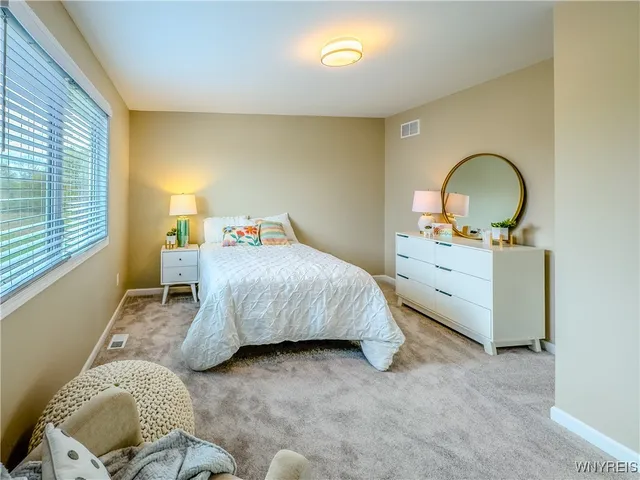 $989,900 | 8931 Country Club Lane, Clarence, NY 14031