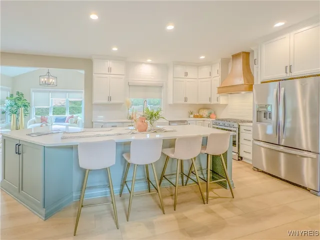 $989,900 | 8931 Country Club Lane, Clarence, NY 14031