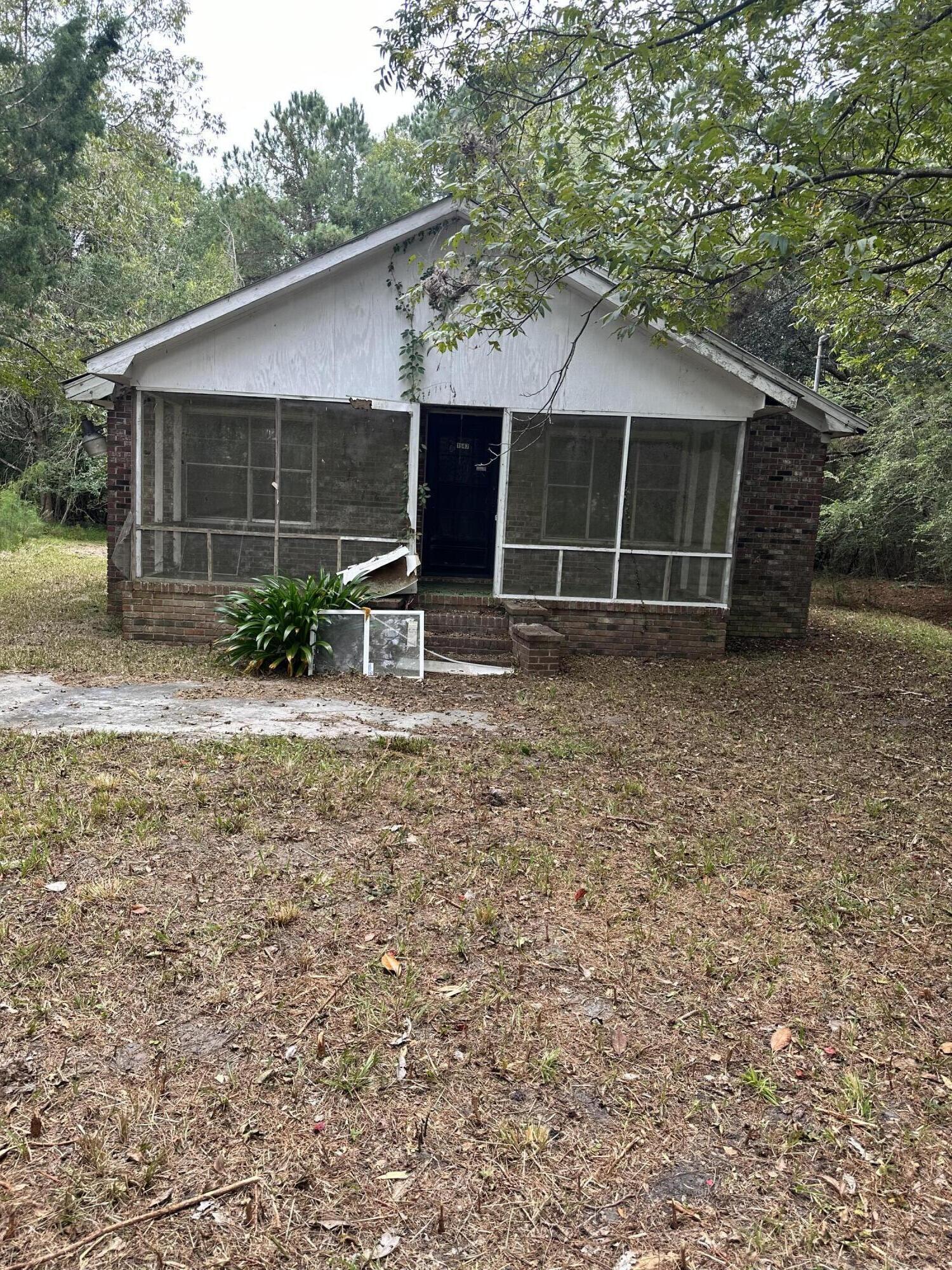 1547 State Rd S-8-46 Summerville, SC 29483 - Photo 1 of 14 IMG_2511