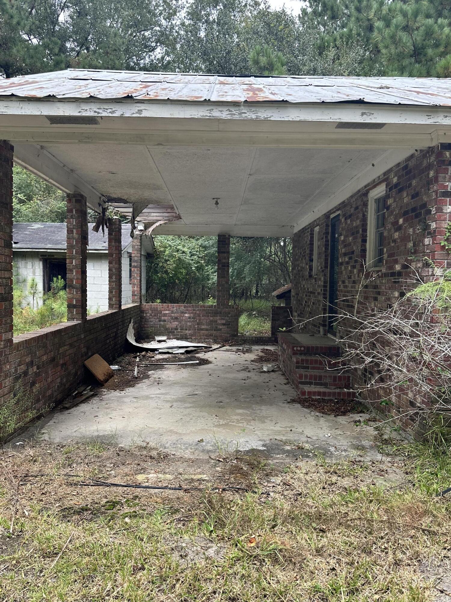 1547 State Rd S-8-46 Summerville, SC 29483 - Photo 8 of 14 IMG_2518