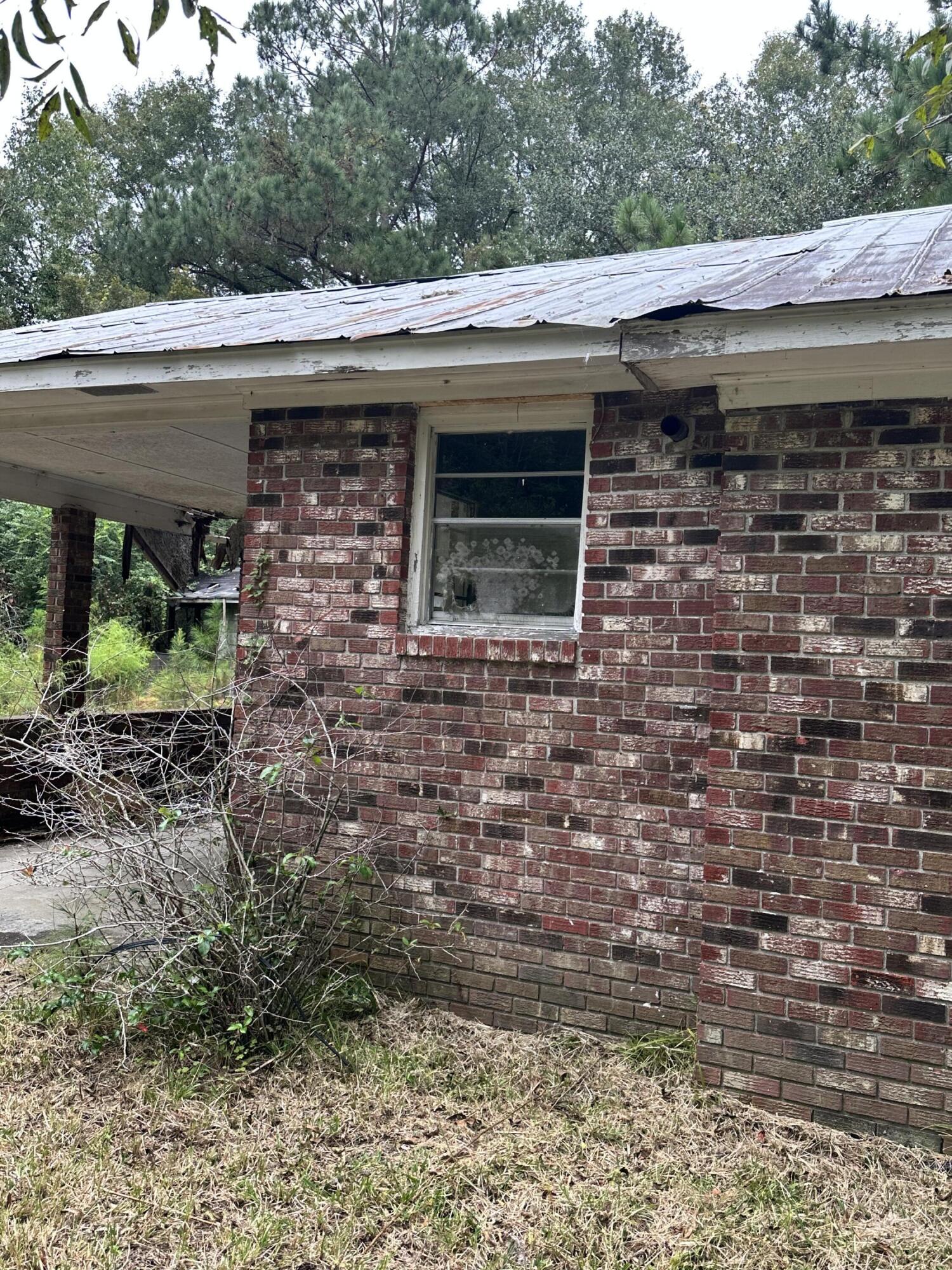 1547 State Rd S-8-46 Summerville, SC 29483 - Photo 9 of 14 IMG_2517