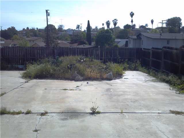 874 Banock Street Spring Valley, CA 91977 - Photo 8 of 12 Gallery Image 8